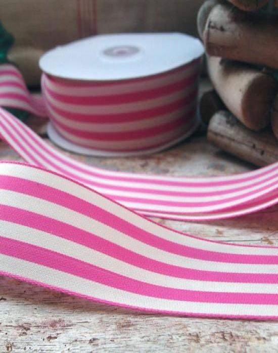 1 1/2 X 25 Yards White/Red Heart with Stripe Ribbon