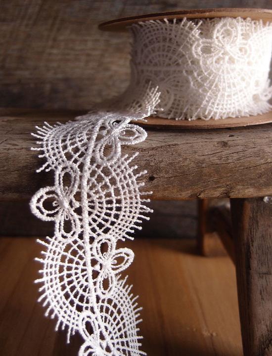 Lace Embroidery Trim 1 1/2" X 5y